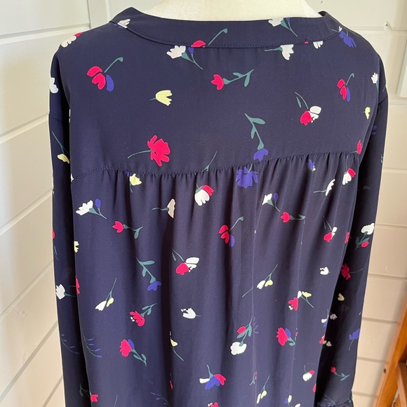 Reitman’s Ladies Blouse, Size 2X,long-sleeve with pattern, EUC - Picture 8 of 13